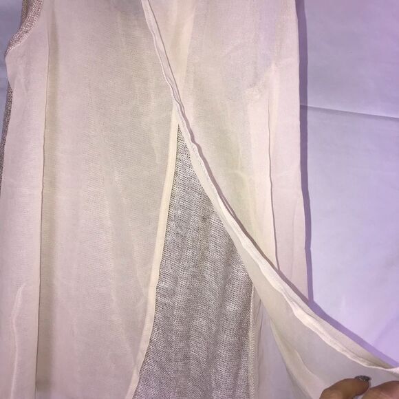 Moon Collection Sleeveless Top - Picture 3 of 5